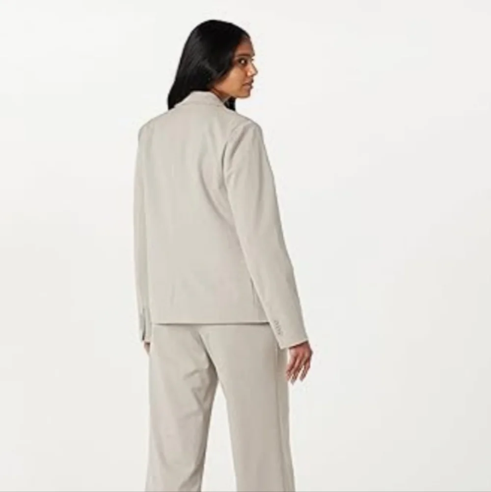 The Drop Heater Cream Liza Relaxed Single-Breasted Blazer Size Large NWT - Picture 2 of 10